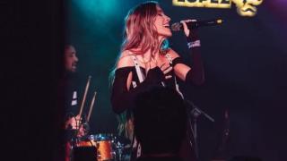 Paula Koops actuando en Zaragoza.