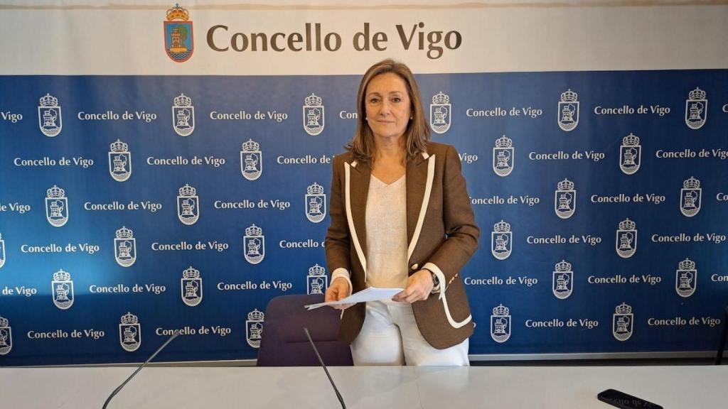 La presidenta del PP de Vigo, Luisa Sánchez, en una rueda de prensa