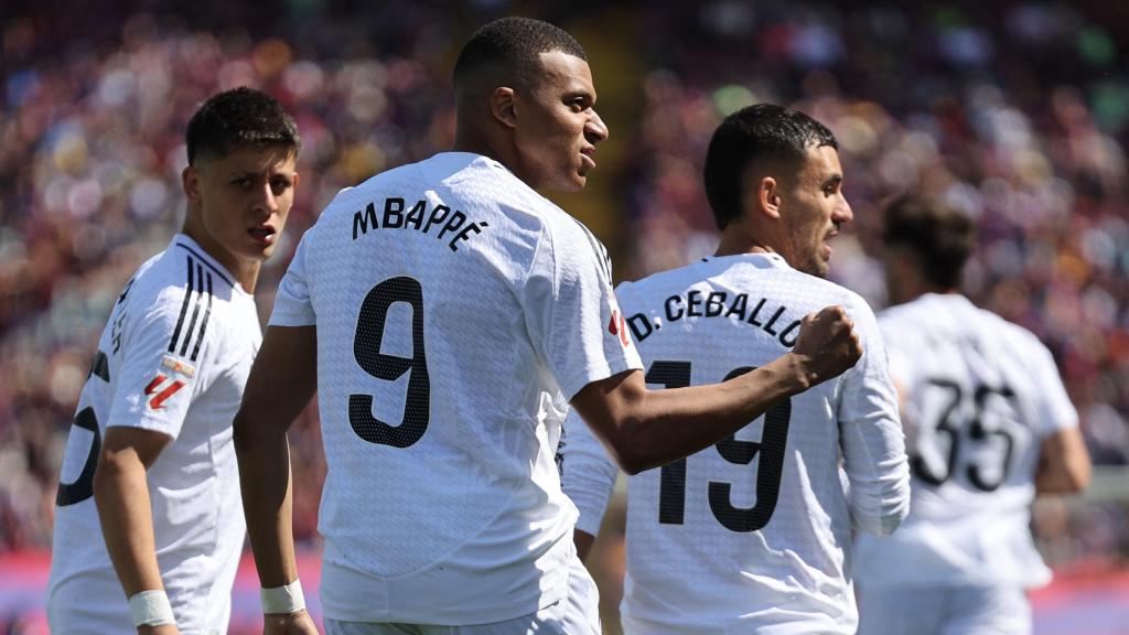 Mbappé celebra un gol contra el Barça.