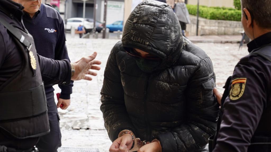 La condenada a su llegada al juicio en la Audiencia Provincial de León