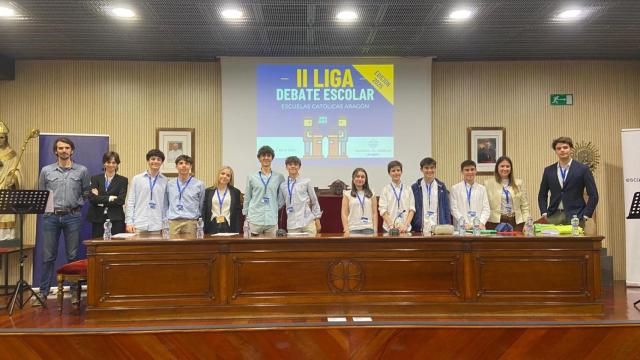 Alumnos en la final de la Liga de Debate de Escuelas Católicas Aragón.