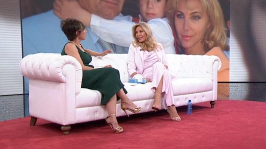 Norma Duval junto a Sonsoles Ónega.