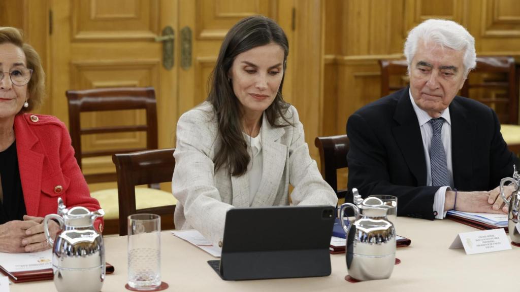 La Reina, durante la reunión en el palacio.