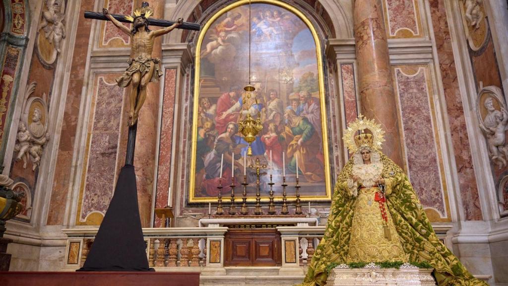 Una imagen de las sagradas imágenes.