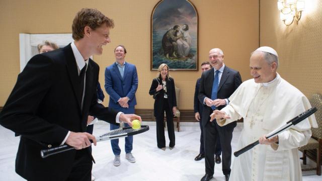 El papa León XIV recibe al tenista italiano Jannik Sinner