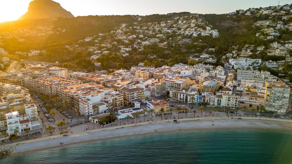 Vistas ciudad costera de Jávea