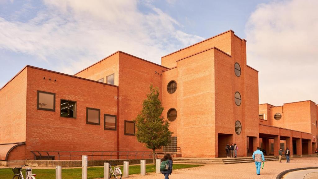 Universidad de Salamanca (USAL)