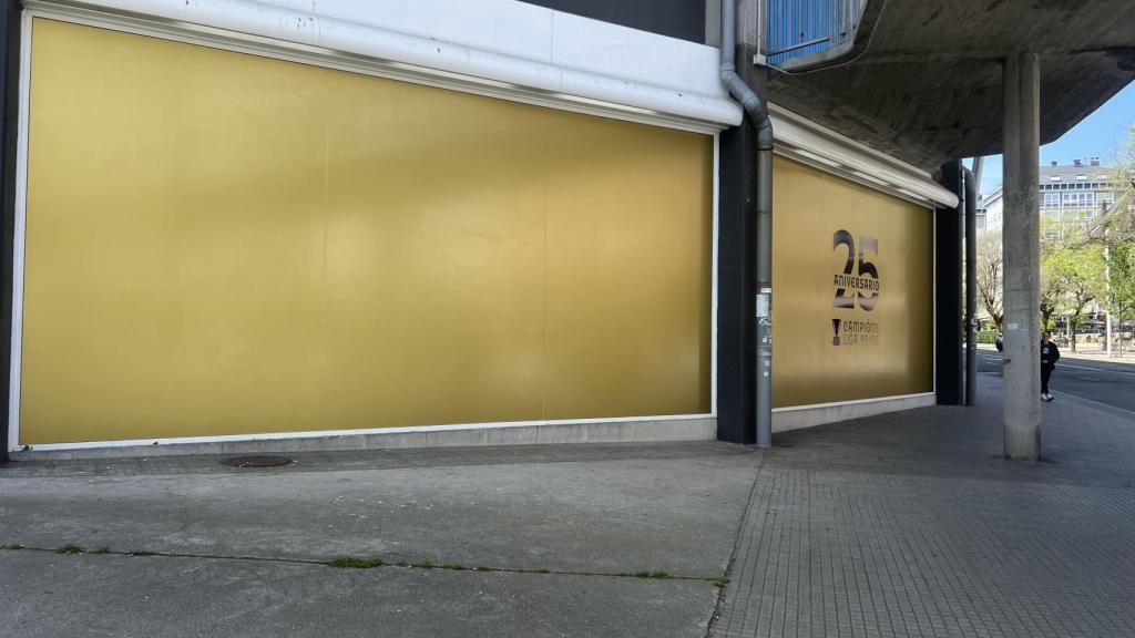 Imagen exterior de la Dépor Tienda esta mañana.