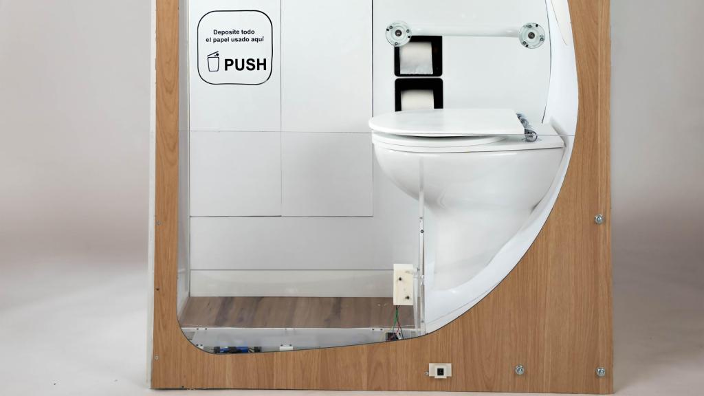 Imagen del prototipo de baño para aviones ideado por los estudiantes de la UDIT.