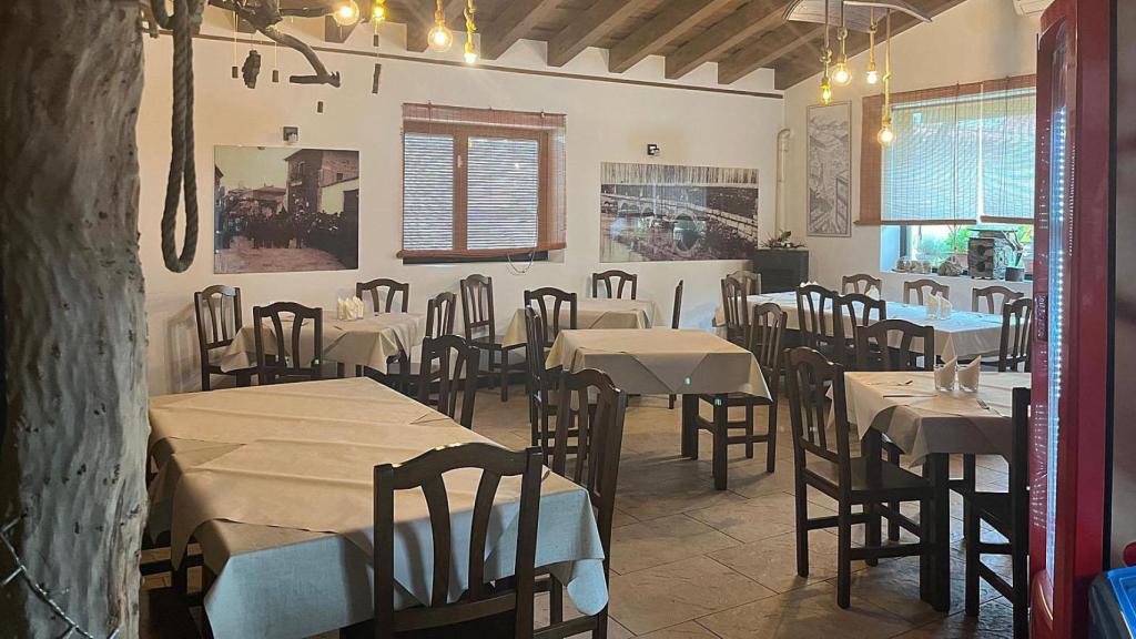 Interior del Mesón El Harreñal en San Pedro de Latarce