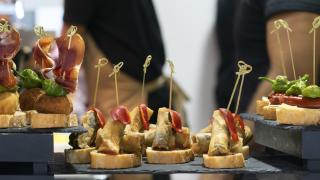 Una variedad de pintxos