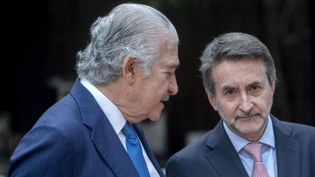 El presidente de Endesa, José Bogas, y el consejero delegado de Repsol, Josu Jon Imaz (d), durante la inauguración del Foro Económico Español ‘Wake Up, Spain’ 2024.