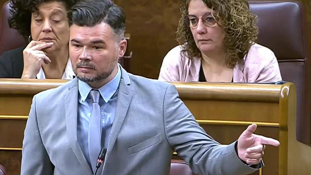 Gabriel Rufián, portavoz de ERC, en la tribuna del Congreso.