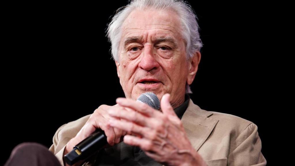Robert De Niro durante un momento del encuentro programado al día siguiente de recibir la Palma de Oro honorífica en Cannes. Foto: CLEMENS BILAN / POOL