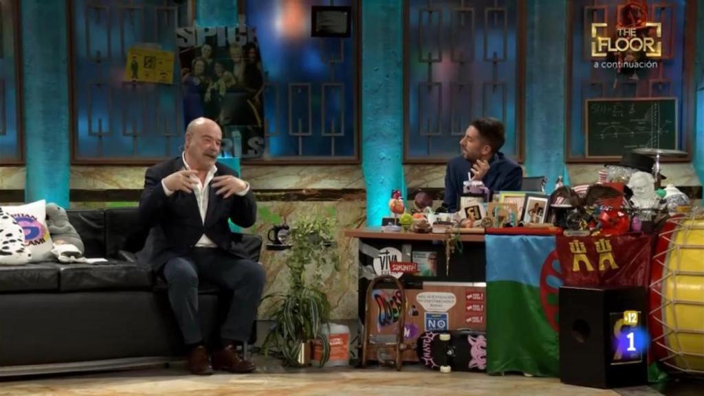 David Broncano y Antonio Resines en La Revuelta.