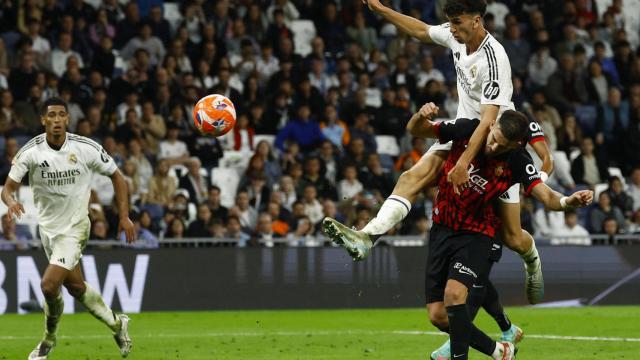Jacobo Ramón remata el gol de la victoria ante el Mallorca