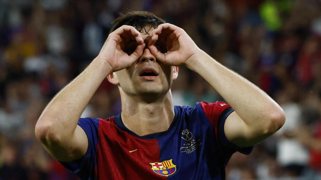 Pedri celebra un gol contra el Barça.