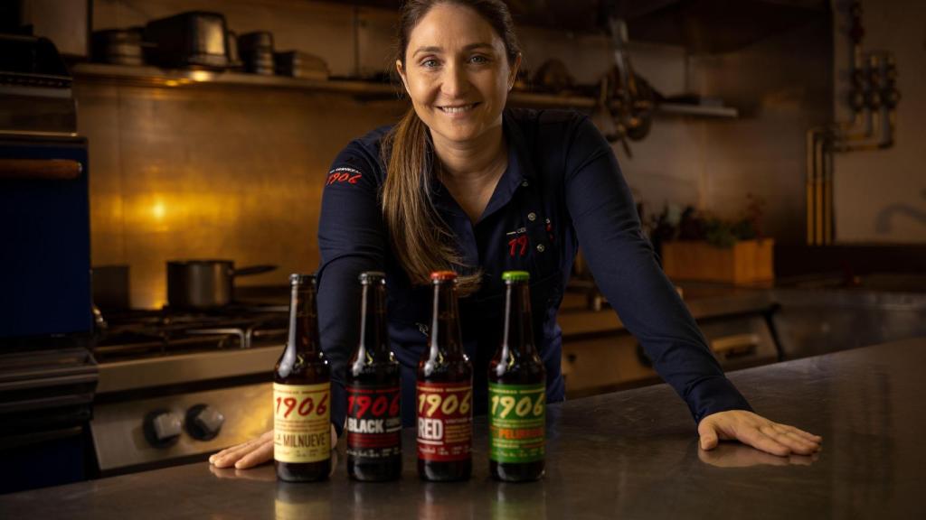 Lucia Freitas sonrie ante la cámara.