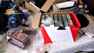 Detenidas tres personas en Vilagarcía (Pontevedra) por tráfico de drogas con coches caleteados