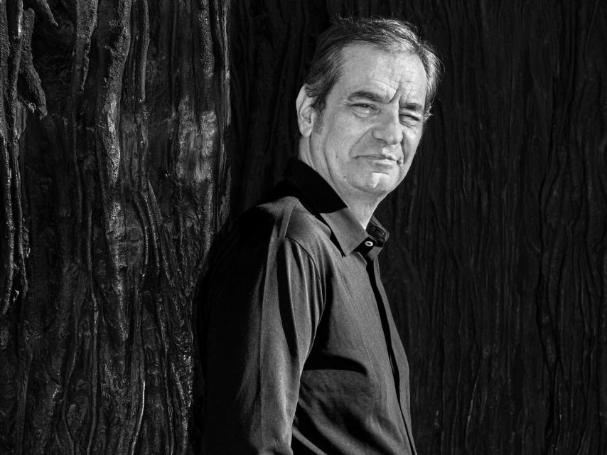 El escritor y gestor cultural, en blanco y negro.