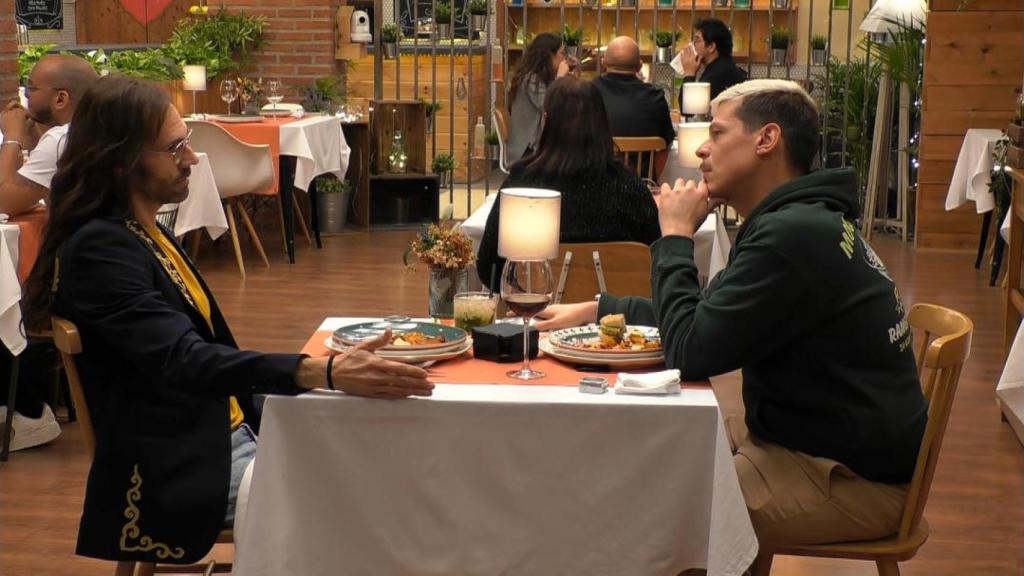 Momento de la cita entre Luis y Marco, en 'First Dates'