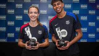 Aitana Bonmatí, junto a Lamine Yamal, tras ser galardonados como jugadores del año en el FC Barcelona.