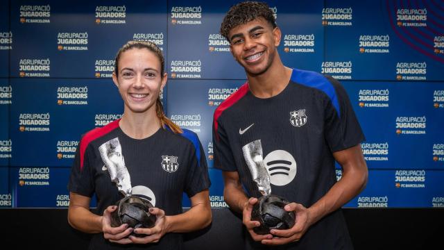 Aitana Bonmatí, junto a Lamine Yamal, tras ser galardonados como jugadores del año en el FC Barcelona.