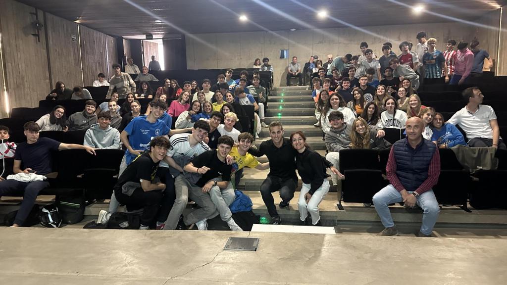 Alberola Rojas visita un colegio de Ciudad Real.