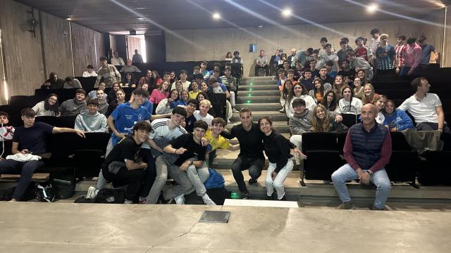 Alberola Rojas visita un colegio de Ciudad Real.