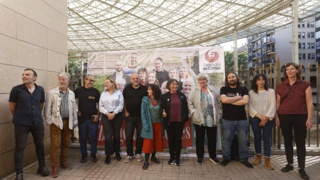 Concejales y figuras políticas del grupo municipal, durante la celebración de este jueves.