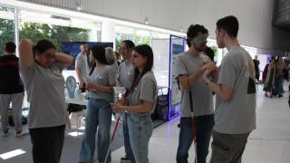 Cerca de 3.500 jóvenes acuden a la I Feria de Educación, Formación y Empleo en A Coruña