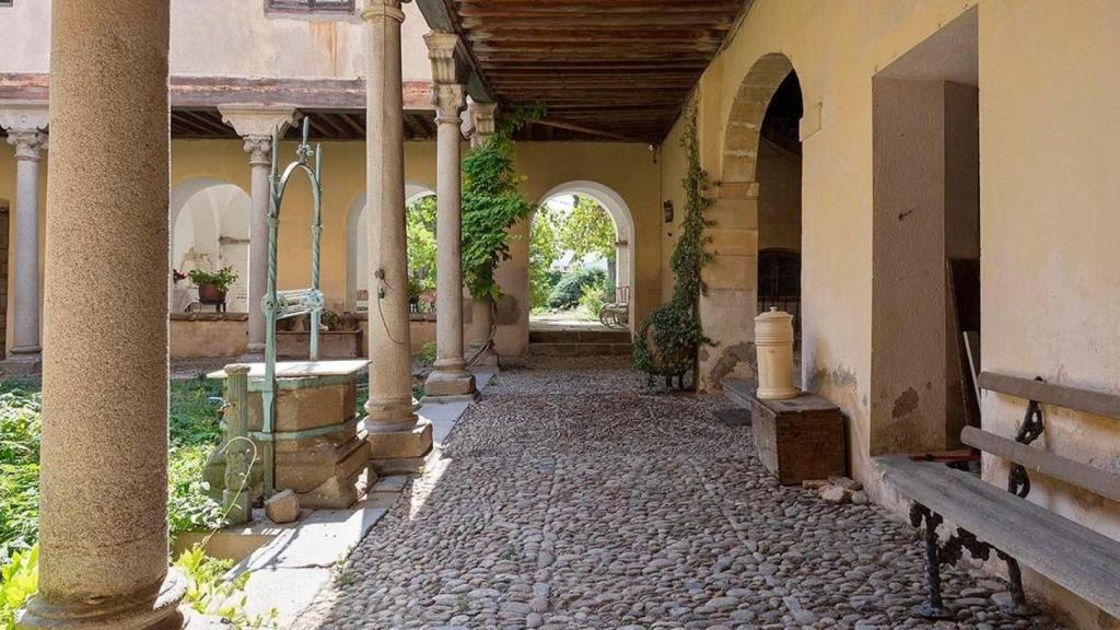 Uno de los jardines de la casa palacio de Segovia