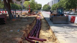 Obras del tranvibús en Sevilla Este.