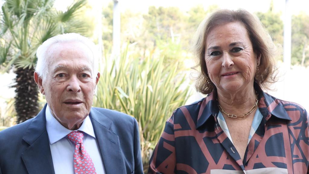 Curro Romero y Carmen Tello en una fotografía tomada en Madrid, en abril de 2024.