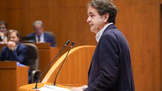 El consejero de Hacienda, Roberto Bermúdez de Castro, en un Pleno