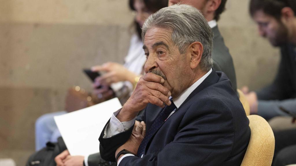 Miguel Ángel Revilla este viernes en el juzgado de Cantabria durante el acto de conciliación con Juan Carlos I.