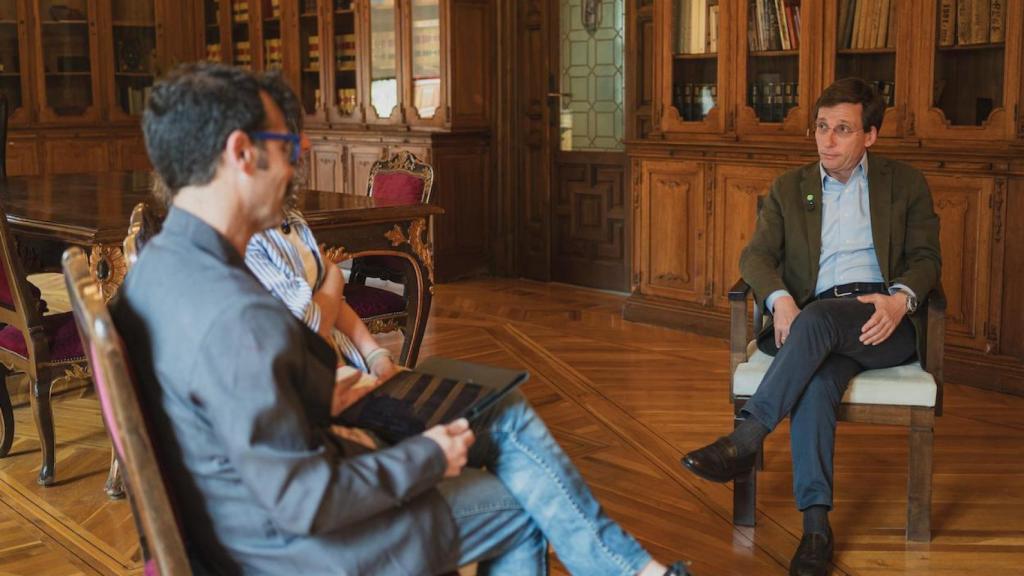 José Luis Martínez Almeida durante su entrevista con EL ESPAÑOL.