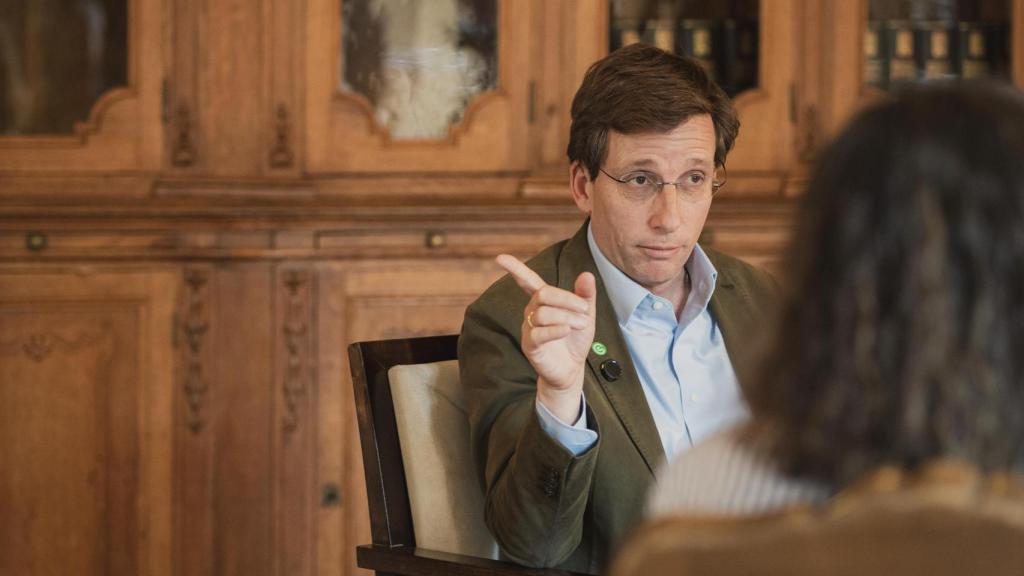 José Luis Martínez Almeida, alcalde de Madrid, durante su entrevista con EL ESPAÑOL por motivo del día de San Isidro.