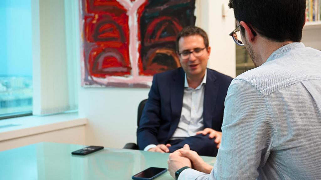 Enrique Barbero, durante la entrevista.