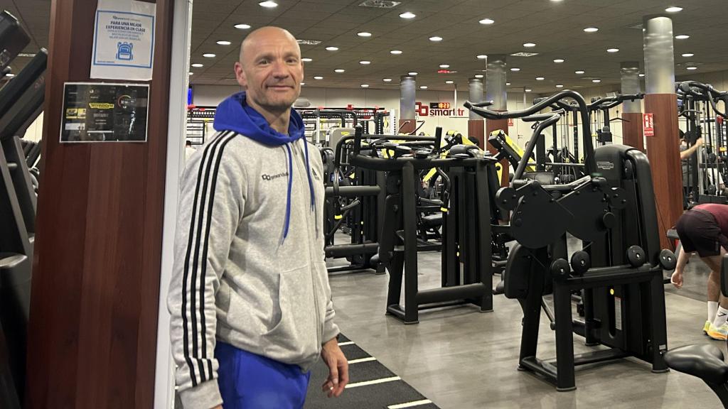Carlos, entrenador personal.
