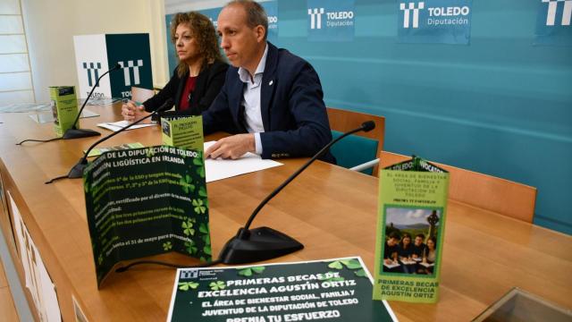 Presentación de las becas de excelencia académica Agustín Ortiz en Irlanda.