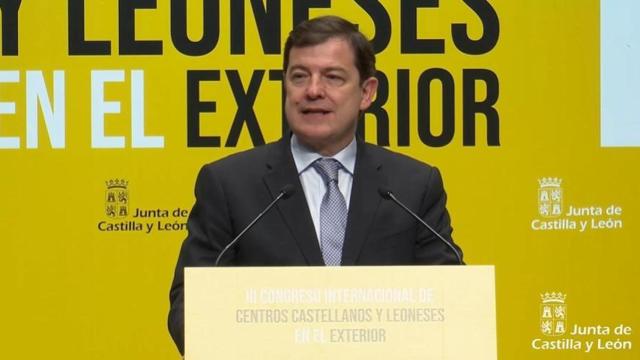 Alfonso Fernández Mañueco ha inaugurado el III Congreso de Centros de Castilla y León en el Exterior, que se celebra este viernes en el Fórum Evolución-Palacio de Congresos de Burgos