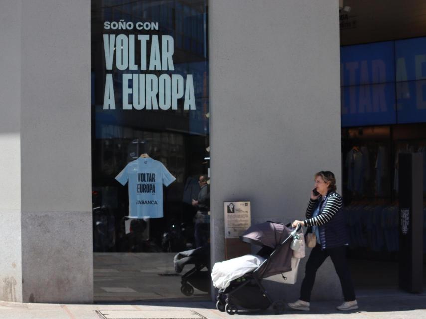 Escaparate de la tienda del Celta de Vigo en Príncipe