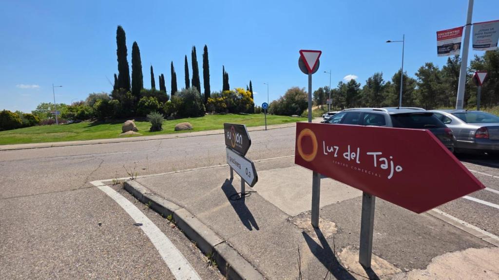 Glorieta de Luz del Tajo donde viven los conejos.