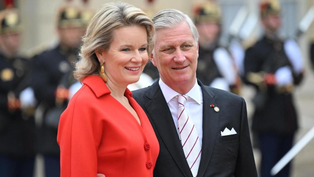 Los reyes Matilde y Felipe de Bélgica en un acto en París en 2024.