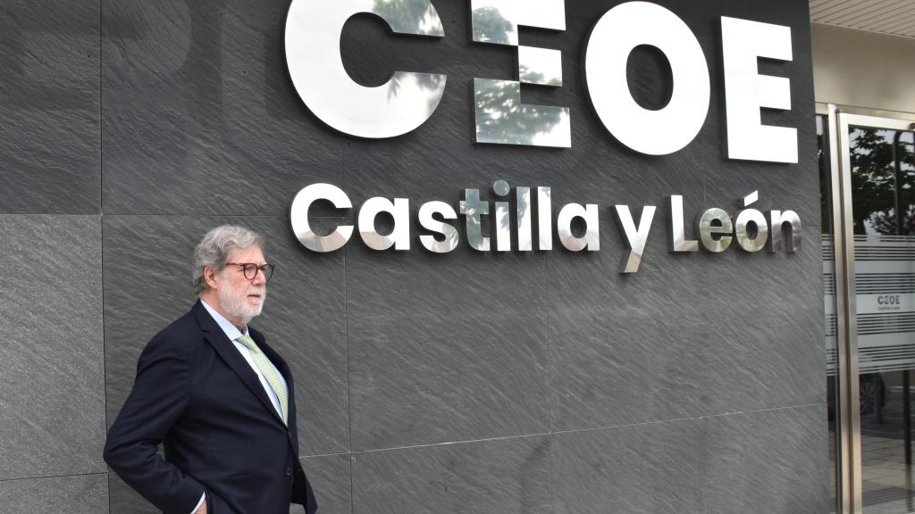 Santiago Aparicio (CEOE CyL), durante una entrevista con El Español - Noticias de CyL