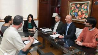 Imagen de la reunión entre la consellería de Vivenda y los cooperativistas de Xuxán.