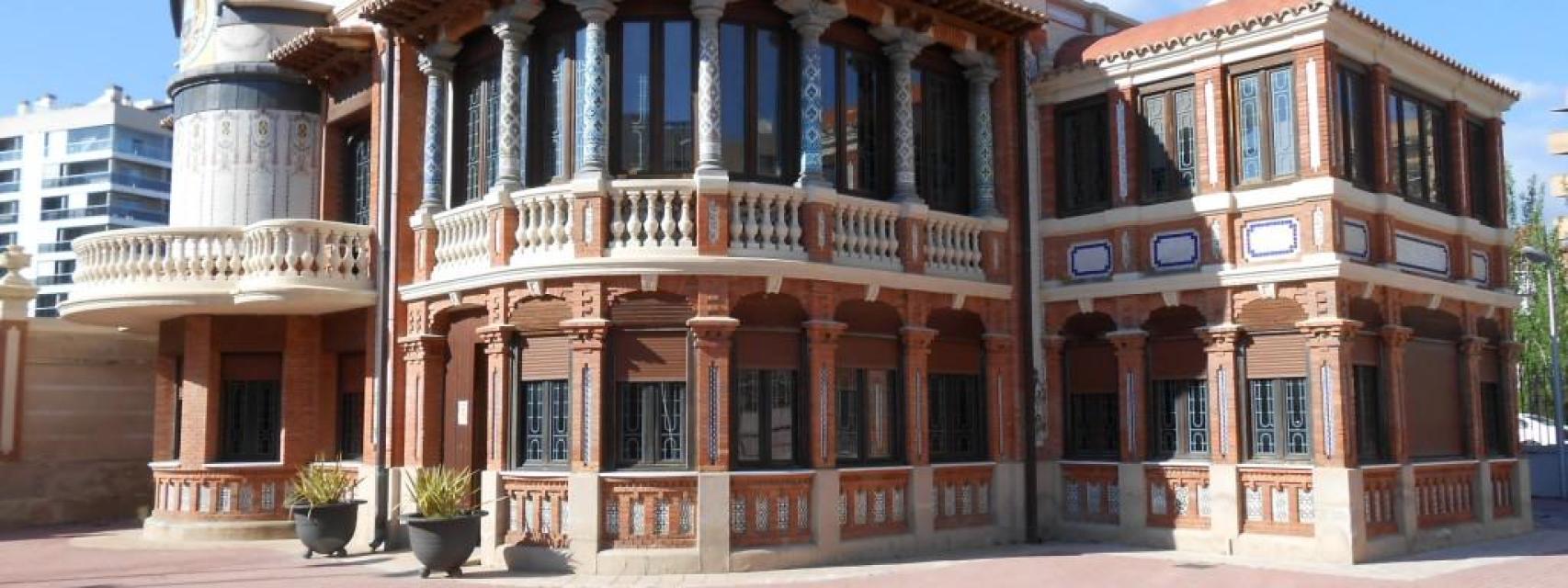 El precioso edificio que estuvo a punto de perderse en Zaragoza: es una  joya arquitectónica 