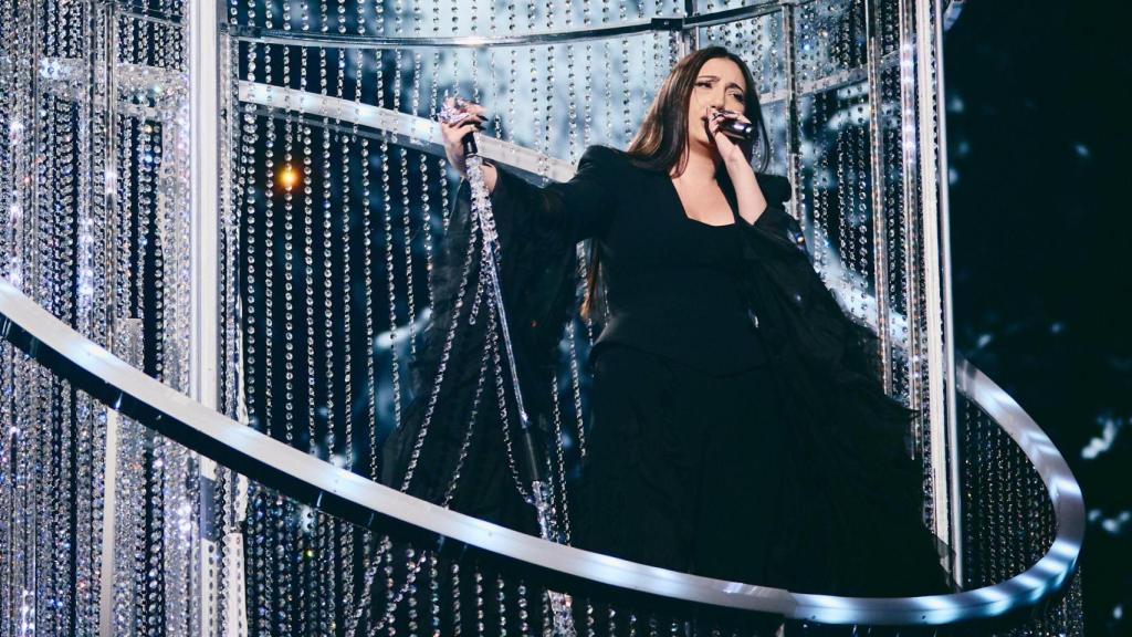 Yuval Raphael en la segunda semifinal del 69 Festival de Eurovisión en Basilea, Suiza.