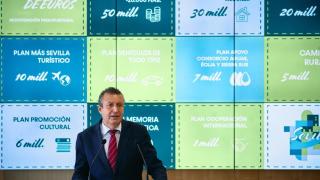 Javier Fernández, este viernes en la presentación de los nuevos fondos para la provincia.